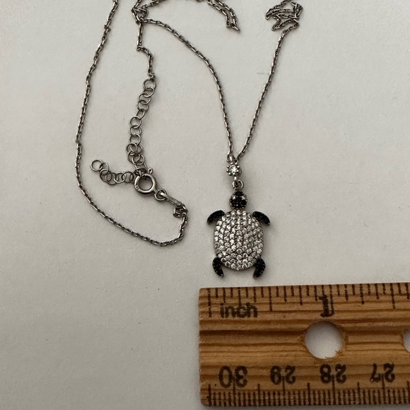 925 Silver turtle necklace  black / clear cz stones - Picture 3 of 6